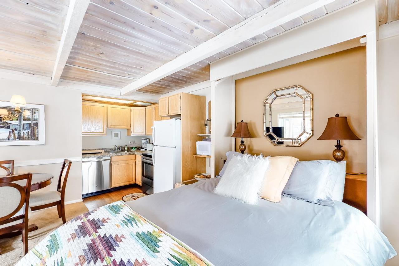 1001 Atelier Studios Sun Valley Bagian luar foto